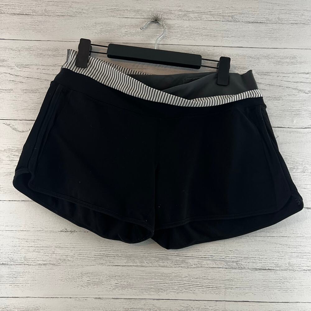 Lululemon Pullon Yoga Fitted Shorts Size 12